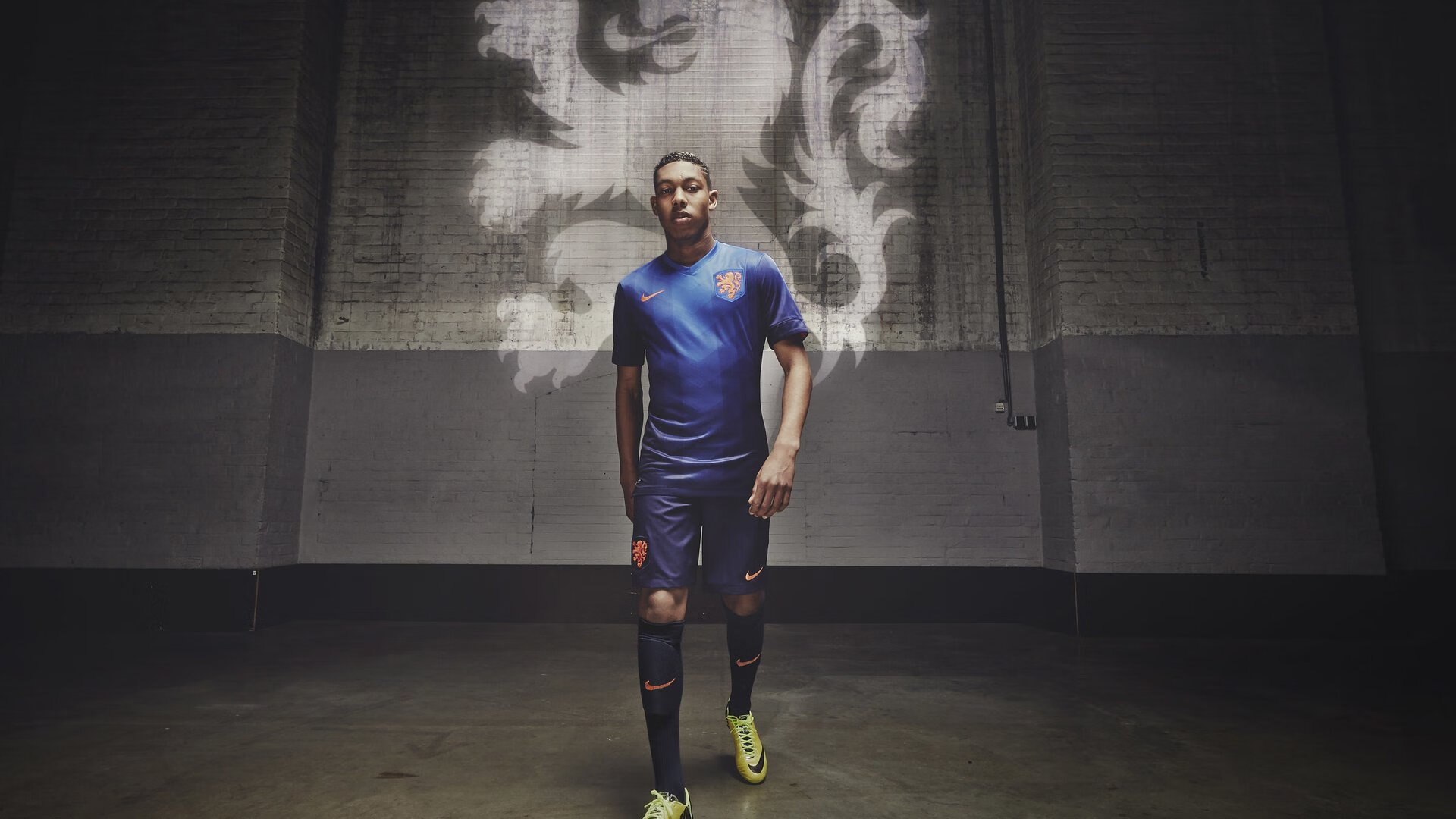 克莱尔·柯尔赞女子200米仰泳表现稳健