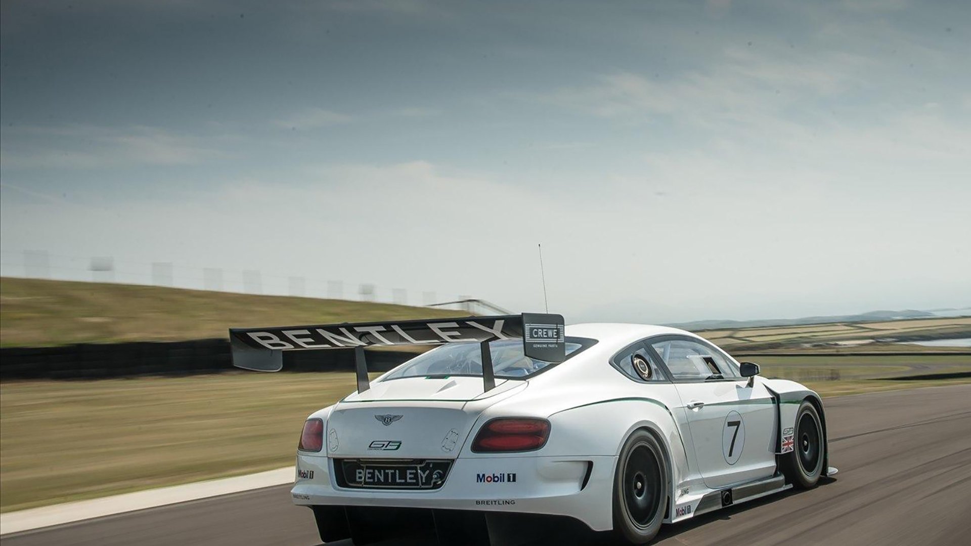 德甲裁判新规引发讨论，德甲裁判名单